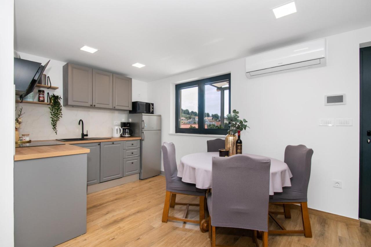 ז'אבוריץ' Apartmani Monika מראה חיצוני תמונה