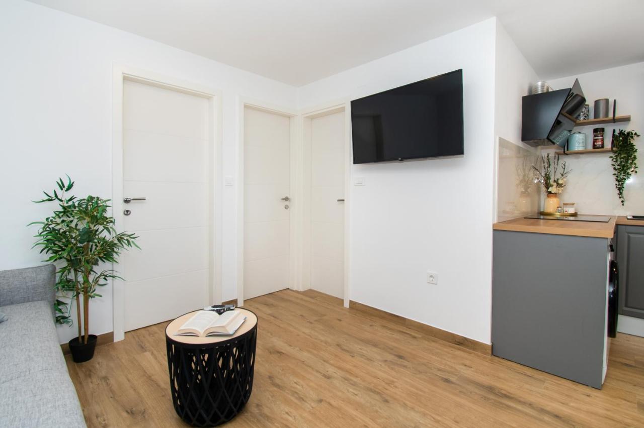 ז'אבוריץ' Apartmani Monika מראה חיצוני תמונה